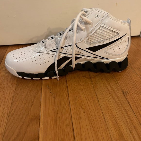 I.T. Factor Reebok Shoes - Picture 4 of 10